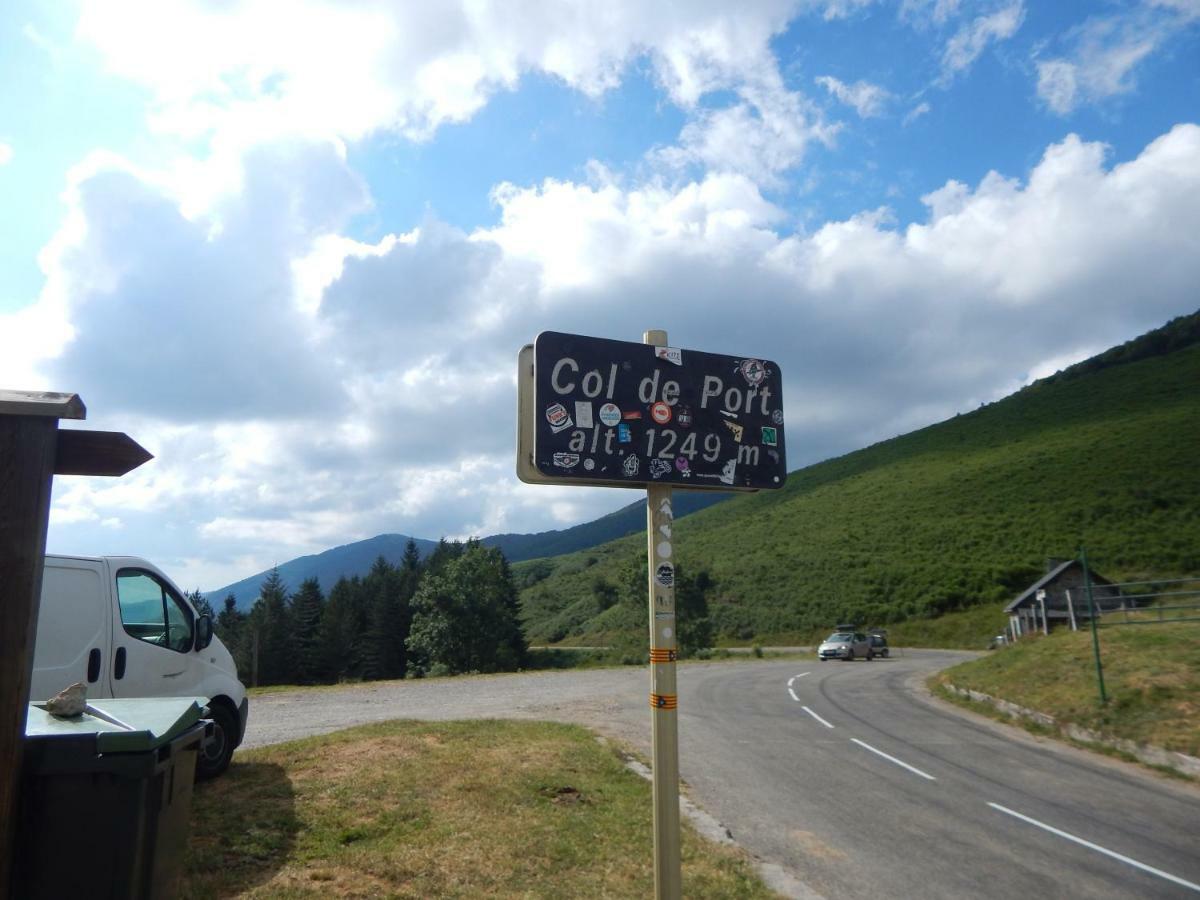 Les Chalets De Montorgueil Saurat Buitenkant foto